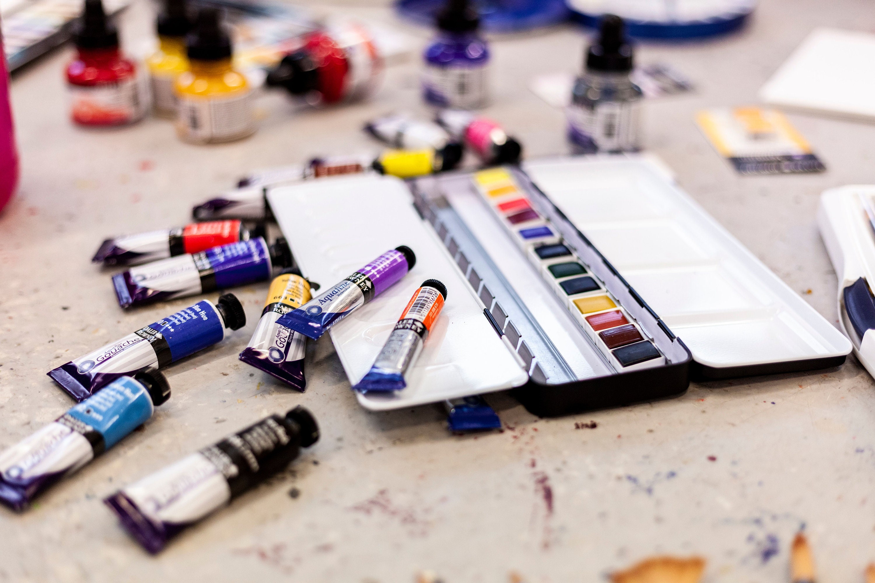 Daler Rowney アクアファイン 水彩絵の具 缶入り 12色セット - Etsy 日本