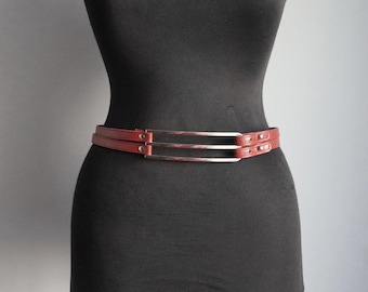 Cinturón de cuero rojo oscuro de doble correa, hebilla de pasador oblonga, talla pequeña, accesorios vintage