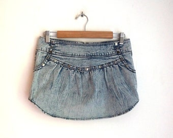 Ultra mini skirt, light blue cotton denim, figure hugging, silver studs, side and back pockets, back zipper, small size, vintage fashion