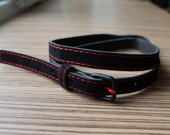 Black and red belt, thick suede ultra narrow & red stitches, black square buckle, medium size, vintage accessories