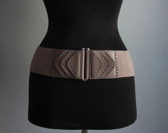 Dark beige elastic cinch belt, silver loop, vegan faux leather,  medium size, vintage accessories