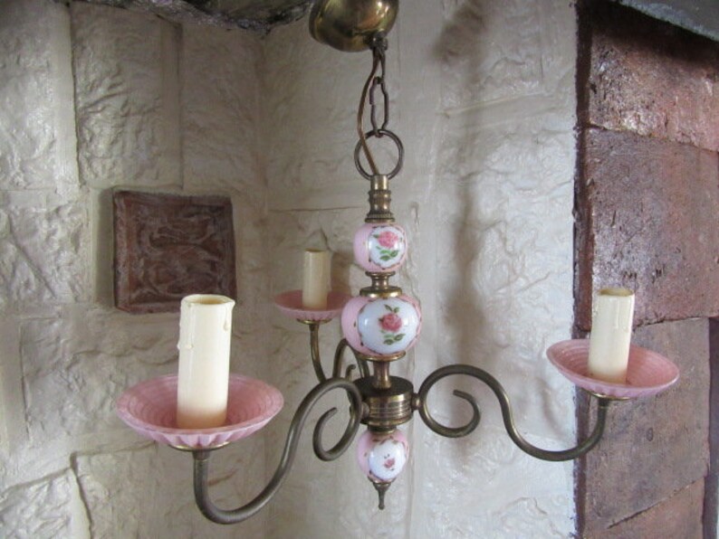 Chandelier Laura Ashley Style Pendant Electric Light Three Branch Pink Ceramic And Glass Ceiling Light French Vintage
