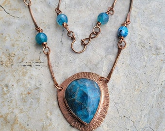 Artisan Copper Apatite Pendant Necklace: Hammered Copper & Crackle Quartz