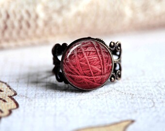 Knit lover's adjustable ring, antique silver or antique bronze. Choose your finish