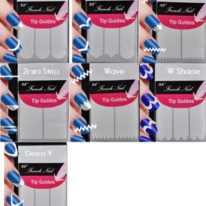 Puede incluir: Conjunto de 48 gu&iacute;as para puntas de u&ntilde;as de manicura francesa en varias formas, incluyendo una tira de 2 mm, una ola, una forma de W, un chevron, una forma de 3 y una V profunda. Las gu&iacute;as son transparentes y vienen en un paquete de pl&aacute;stico con un dise&ntilde;o de u&ntilde;as azul y blanco en la parte delantera.