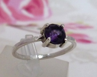 Sterling Silver Solitaire Amethyst Ring