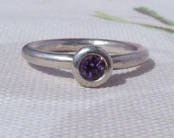 Sterling Silver Amethyst Solitaire Ring