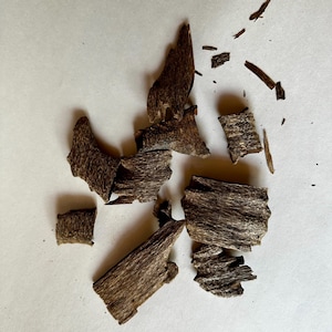 Organic Oud Chips for Burning