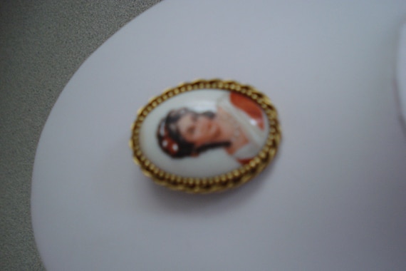 VINTAGE GOLDETTE LIMOGES Portrait Brooch / Made F… - image 3