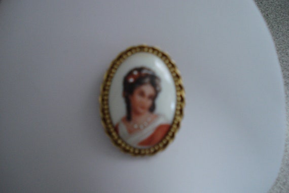 VINTAGE GOLDETTE LIMOGES Portrait Brooch / Made F… - image 8