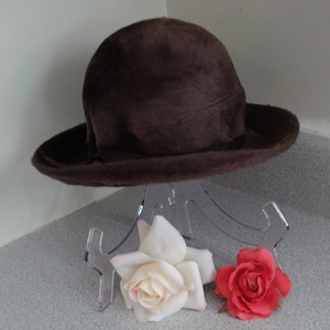 VINTAGE FEDORA HAT / Made in Zurich, Switzerland / Velour Fur Felt Hat / Chocolate Brown Unisex Hat