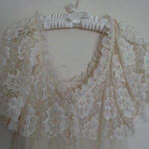 VINTAGE TOSCA Rare BRIDAL Peignoir Set / Pale Yellow Chiffon & Lace 2 piece Set / Full Length / Size Small.