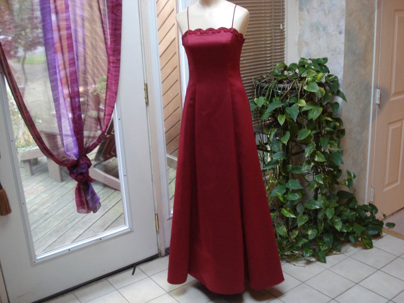 VINTAGE CACHE Evening GOWN / Wedding Gown / Formal Event Gown / Ruby, Garnet, Deep Red Color Gown. Lined. Size 2. image 1
