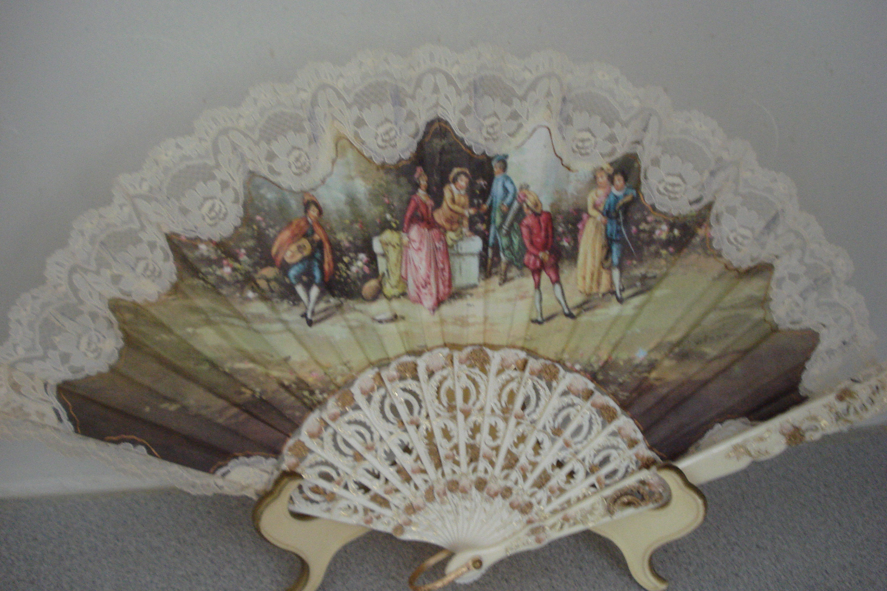 VINTAGE HAND FAN / Artist Signed - H. Luna / Fabric & Lace