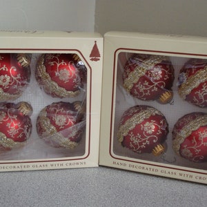 VINTAGE KREBS CHRISTMAS Ornaments / Germany / 2 Sets of 4 Hand Decorated Glass / Gold Scrolls / Original Boxes.