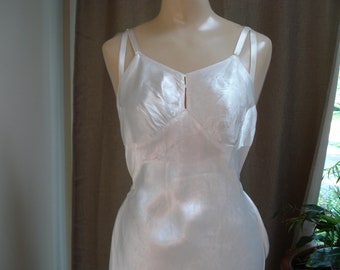 VINTAGE VAL MODE Bridal Nightgown / Dress / Full Length / Glamour Pearly Off White Silky Feel / Size - 34