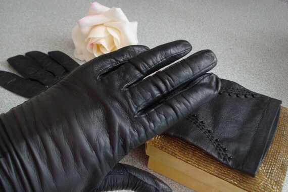 black vintage gloves