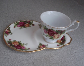 VINTAGE ROYAL ALBERT Old Country Roses Tennis Set / Cup & Snack Plate / Bone China England Breakfast Set.
