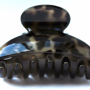 Französische Kieferklammer handbemalt in Frankreich Zelluloid Acetat Schildkröte hypoallergen 2,5 Zoll schwarze Farbtöne Haarkrallen Clip Haarspange Q21