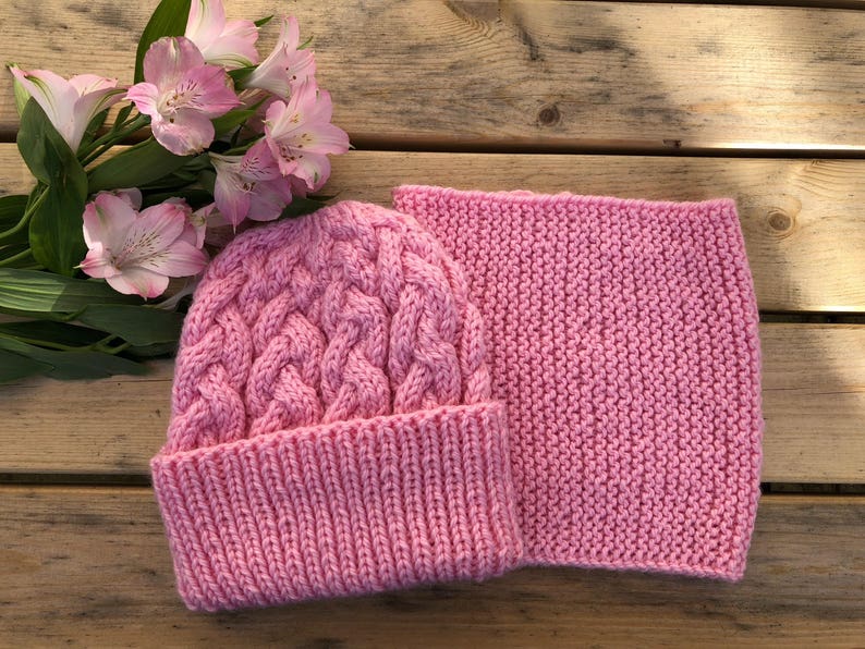 Pink and White Hats Set of 2 Knitted Easter Bunny Hat Children/'s Beanies