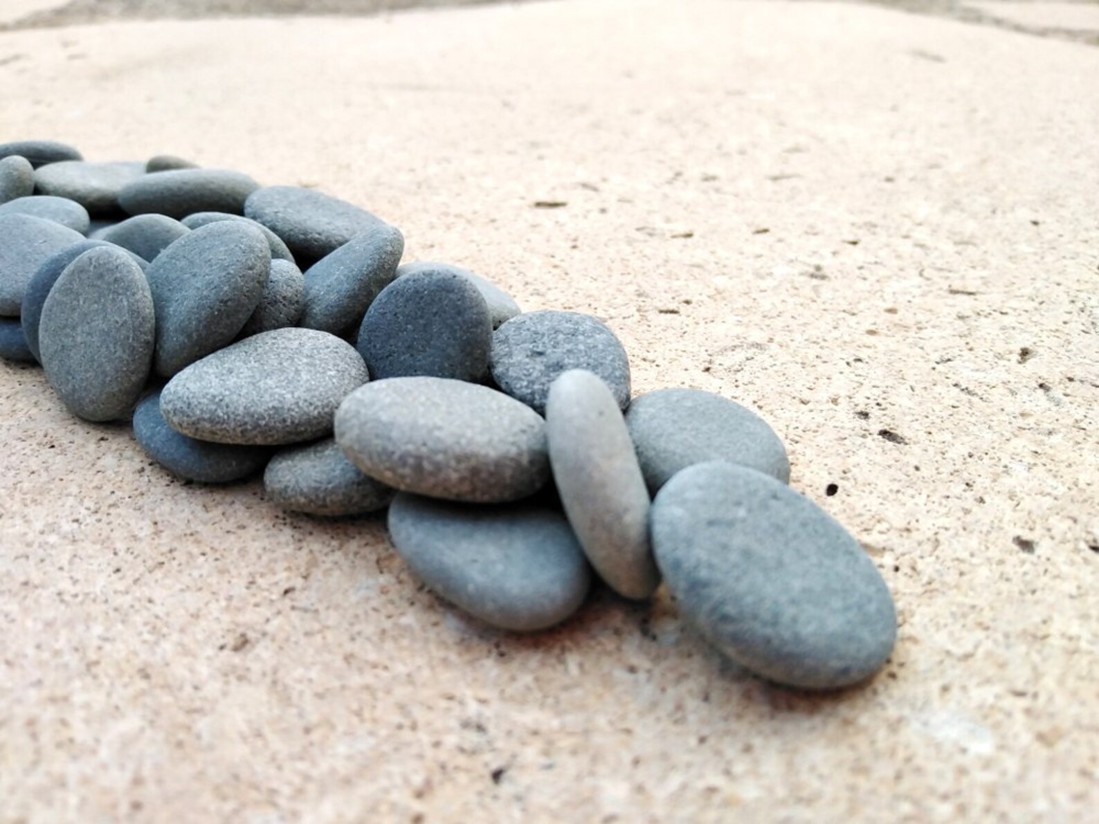 40 PREMIUM Quality Flat Craft Pebbles Tiny Pebbles Small Etsy