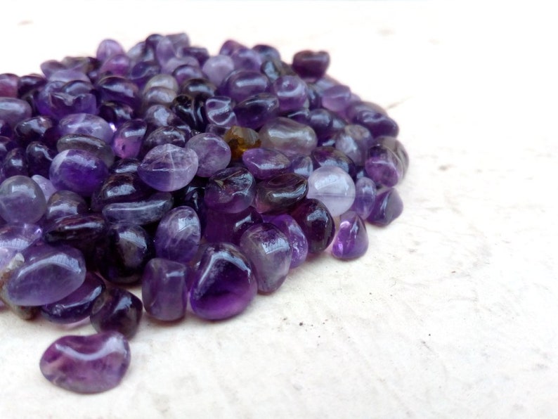 Amethyst Gemstone Chips Smooth Natural Moon Amethyst Gravel Bits Small Tumbled Purple Amethyst Pieces Loose Amethyst Stones