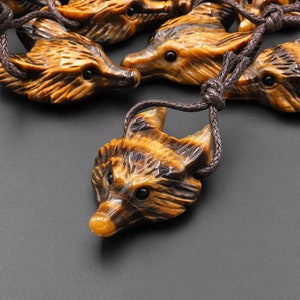 Natural Tiger&#39;s Eye Gemstone Wolf Head Side Drilled Crystal Pendant Bead