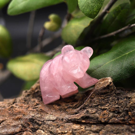 ローズクオーツのクマの置物№1 手彫りの天然ピンクローズクォーツクマの