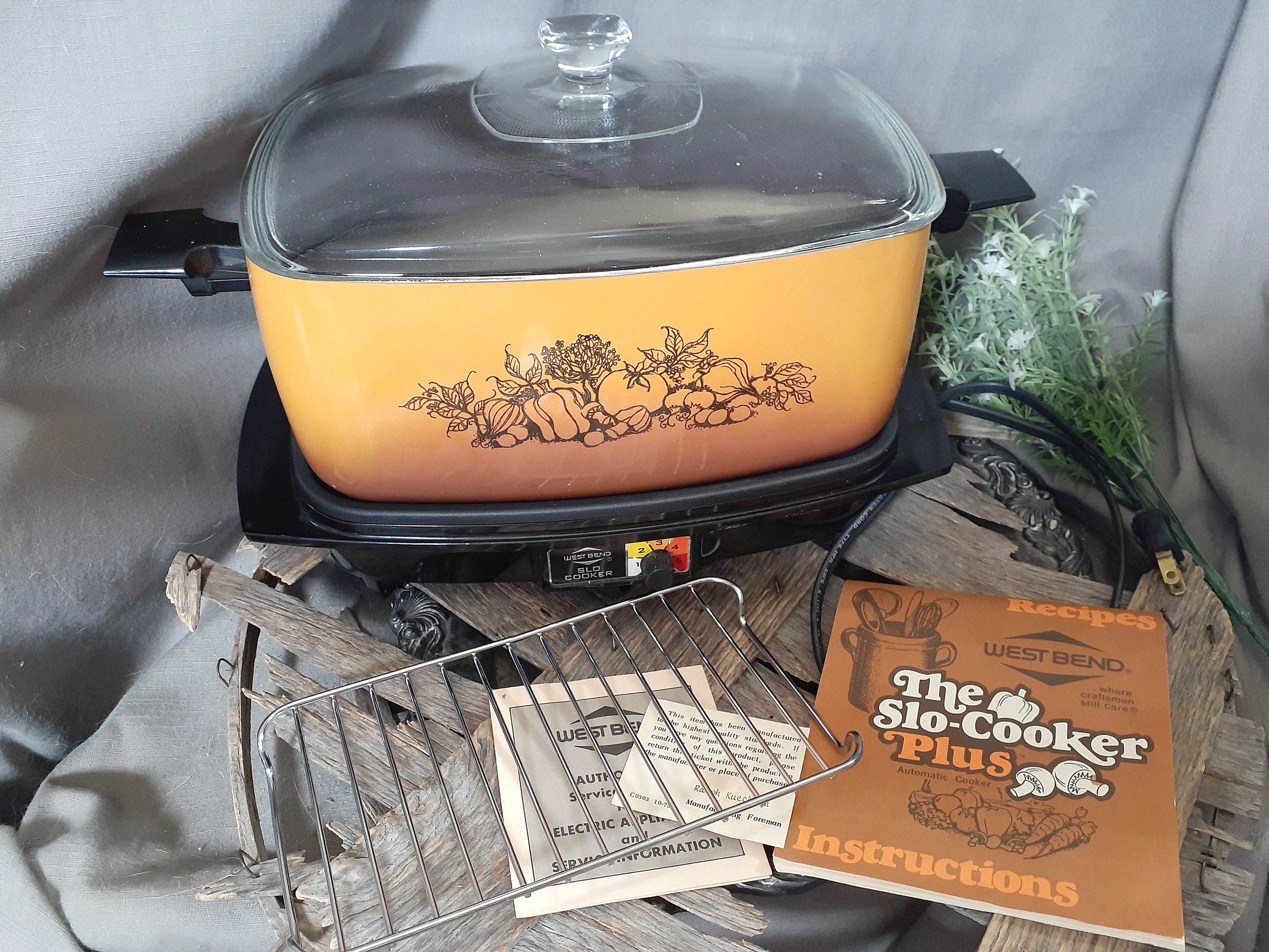 C.1976 West Bend Slo-cooker Plus 6 QT Automatic Cooker W/ -  India