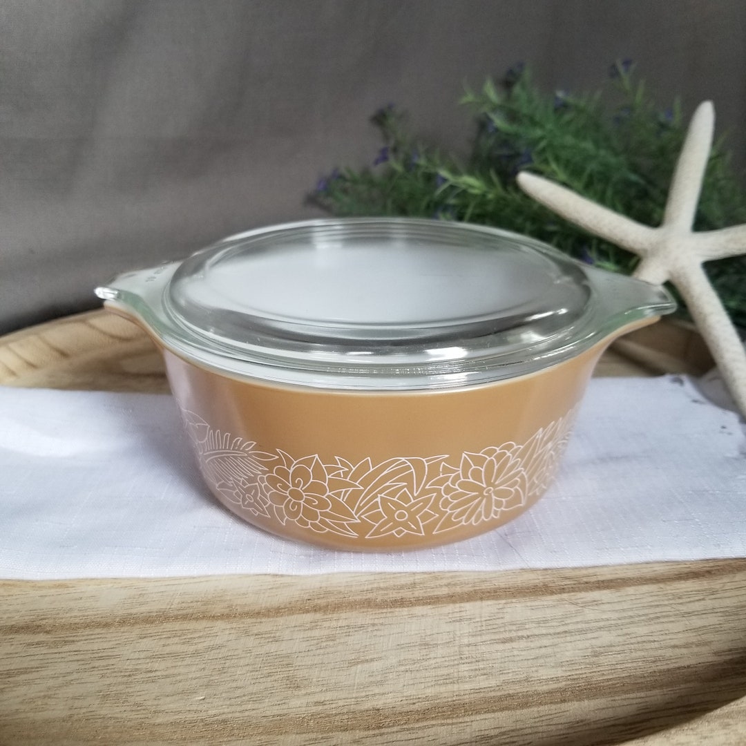 Pyrex 'woodland' Casserole Dish #472 W/lid in Tan & White -1978 ...