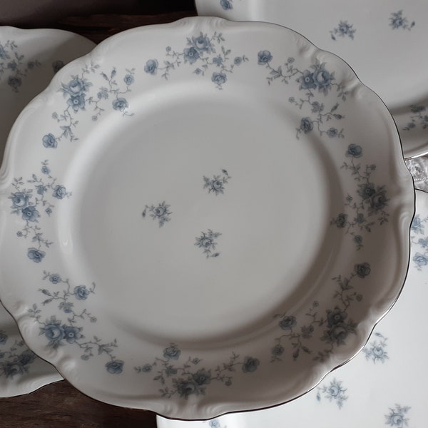 Set of 4 Dinner Plates in Blue Garland by Johann Haviland Bavaria Germany - Blue Gray Flowers Platinum Trim- Victorian Traditional Cottage