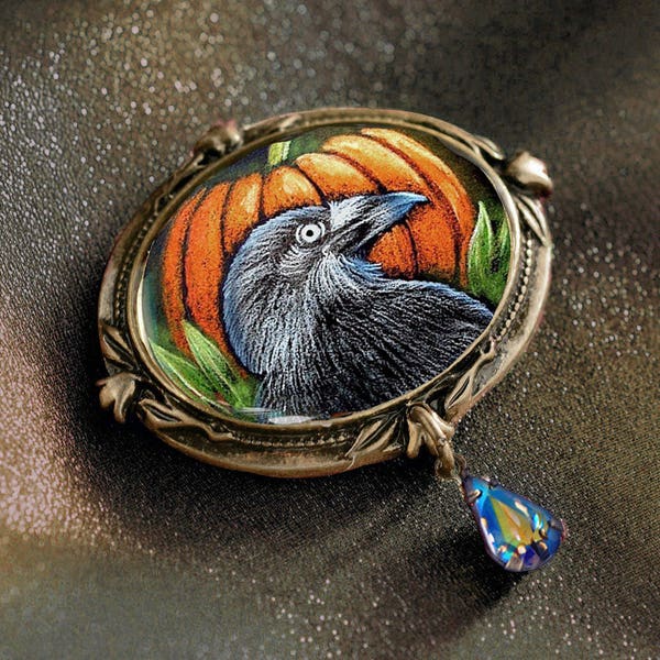 Black Raven Pin, Bird Pin, Vintage Halloween Enamel Pin, Halloween Gifts, Gothic Brooch, Raven and Pumpkin pin P329