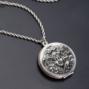 Vintage Silver Locket,  Two Photo  Locket, Art Nouveau Locket Jewelry, Memorial Jewelry, Antique Locket ,N1582