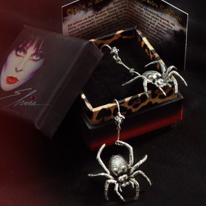 Spider earrings, Spider jewelry, Insect Jewelry, Elvira Earrings, gothic jewelry, insect earrings, Vintage spider, Spider Earrings E120