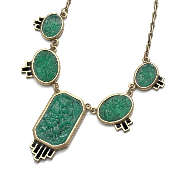 Jade Green Vintage Glass Art Deco Necklace, Czech glass and enamel pendant, Gablonz 1920s art deco lover necklace N739