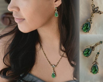 Conjunto de joyas de cristal Swarovski esmeralda: collar y pendientes verdes