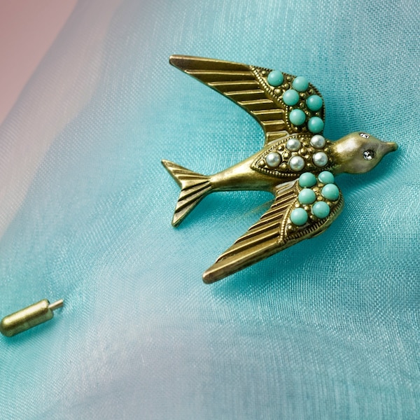 Swallow Bird brooch, stick pin, flying bird jewelry, lapel pin, scarf pin, vintage bird hat pin, bird lover gift P671