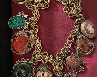 Collar de camafeo vintage: dulce romance al estilo victoriano