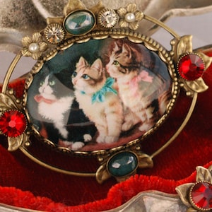 Vintage Christmas Pin, Cat Pin, Cat Brooch, Vintage Cat, Pin, Cat Lover Gift, Cat Jewelry, Christmas Pin, Christmas Jewelry,  P330-K