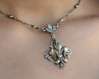 Fleur De Lis Necklace: Vintage French Style Pendant, Sweet Romance Jewelry, N1068