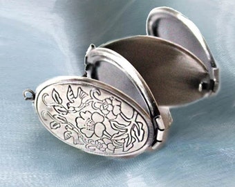 Silver multiple photo locket, Family folding locket, Memorial Vintage Locket style for Mothers Day, Grandma Gift F2181