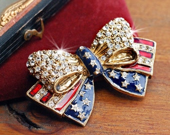 USA American Flag Pin, American Flag Jewelry, Patriotic Jewelry, 4th of July Jewelry, United States, Veteran Gift, Stars and Stripes P1776