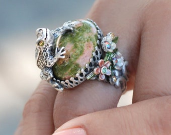 Frog Ring, Frogs, Frog Jewelry, Animal Ring, Adjustable Ring, Epidote, Green Ring, Antique Ring, Statement Ring, Gemstone Ring R228