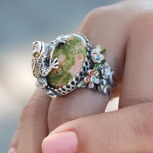 Frog Ring, Frogs, Frog Jewelry, Animal Ring, Adjustable Ring, Epidote, Green Ring, Antique Ring, Statement Ring, Gemstone Ring R228