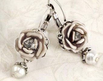 Ivory Rose Earrings, Rose Earrings, Shabby Rose Flower Earrings, Tea Rose and Pearls Wedding Earrings, Bridal Jewelry E1088