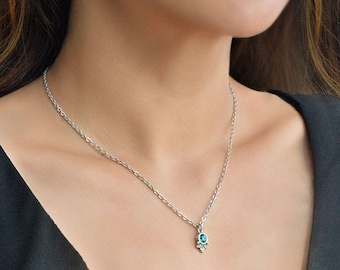 Collar con piedra natal de cristal de Swarovski: delicado colgante de plata