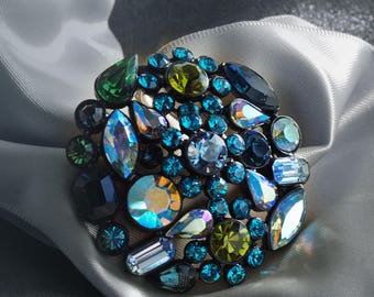 Rhinestone Pin, Statement Pin, Swarovski Crystal Jewelry, Vintage Jewelry, Statement Jewelry, Blue Crystal, Retro Pins, Mid Century Pin P114