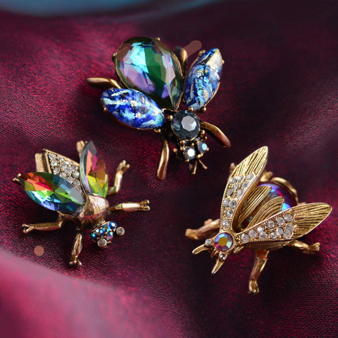 Bee Pin, Bee Jewelry, Bee, Queen Bee, Brooch, Honeybee
