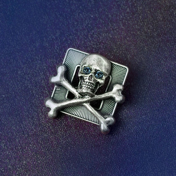 Skull Pin Skull Brooch Halloween Pin Lapel Pin Halloween