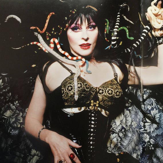Elvira necklace best sale